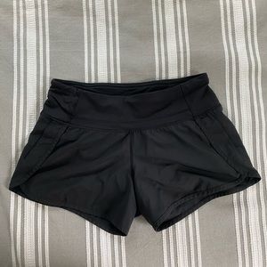 Black Lululemon Speed Up short size 4